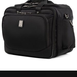 TravelPro Crew Bag